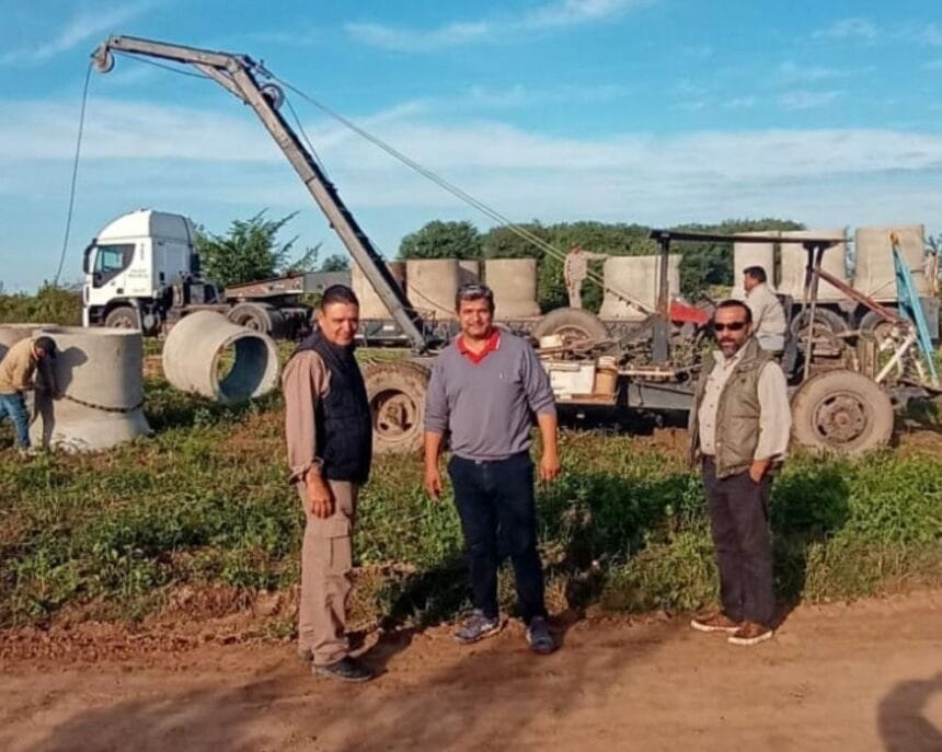 Pampa Del Indio: El Gobierno Provincial Comenzó Las Obras Que Conectarán El Salado Y El Guaycurú Para Beneficiar A Productores