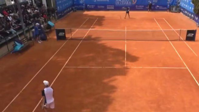 El estadounidense Tristan Boyer perdió el control en pleno partido 