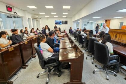 Estudiantes secundarios de Resistencia y Barranqueras se formaron en la Legislatura sobre la función de los diputados y las leyes