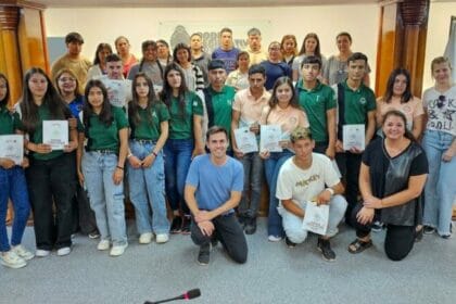 Estudiantes de La Leonesa y Qutilipi visitaron el Poder Legislativo