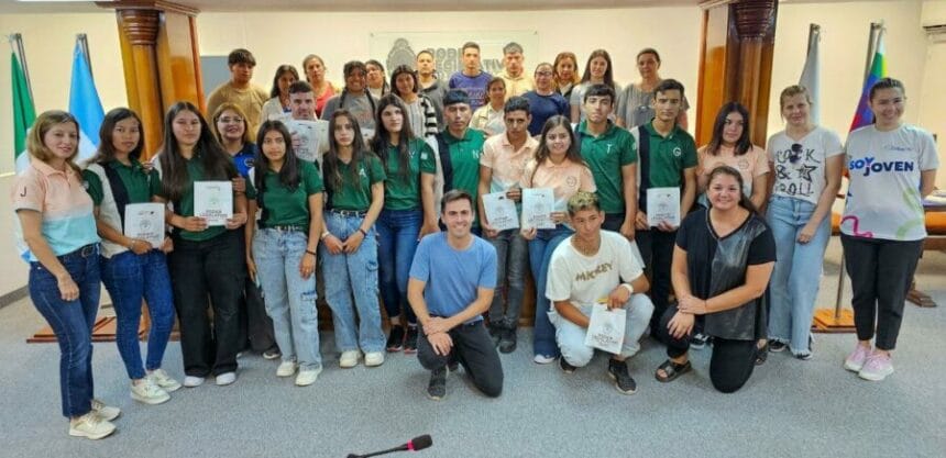 Estudiantes de La Leonesa y Qutilipi visitaron el Poder Legislativo