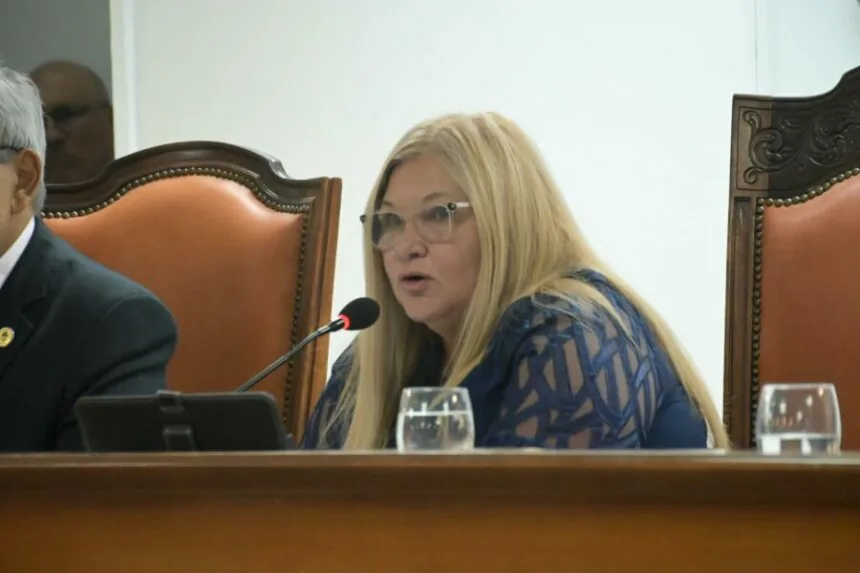 Delgado destacó la paridad de género en la elección del Defensor del Pueblo y su Adjunta