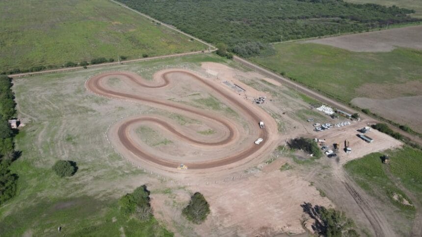 El intendente de Sáenz Peña Bruno Cipolini supervisó los trabajos que se realizan en el “Kartódromo Municipal”