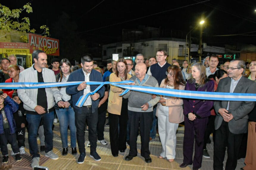 El intendente de Sáenz Peña Bruno Cipolini inauguró la puesta en valor de la plaza Juan B. Justo