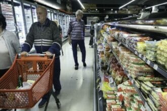 La salida del cepo no afectó a la inflación que bajó de 3,7% en marzo a 2,8% en abril