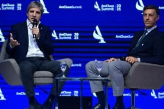 Para sacar los dólares del colchón, Luis Caputo dio más detalles sobre las medidas