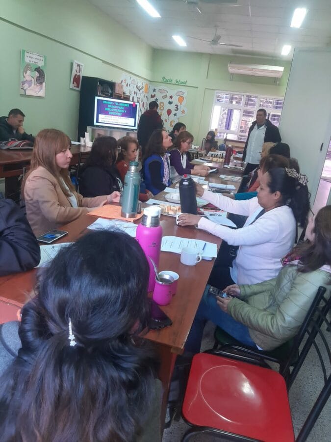 Sáenz Peña: Se realizó el 1° Taller de Ajedrez Educativo para Docentes y Bibliotecarios en la Biblioteca Pibernus