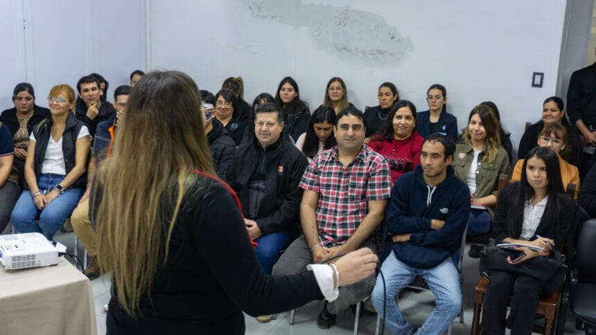 Sáenz Peña: Personal municipal se capacitó sobre «Gestión  de emociones para un trabajo en equipo eficiente»