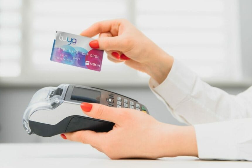 Tuya: la tarjeta para comprar con promociones en toda la provincia