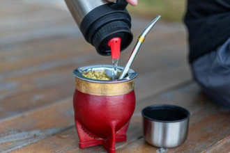 La Inteligencia Artificial le enseña a los argentinos a armar el mejor mate: el paso a paso