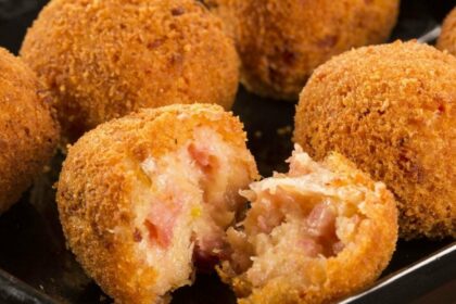 Los secretos para unas croquetas crujientes de pollo y jamón