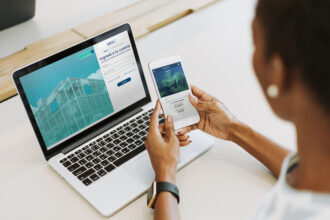 Pagar servicios desde el celular tiene premio