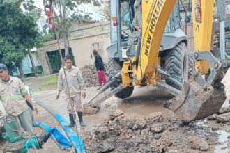 Sameep Reparó La Rotura De Cañería Que Afectaba Al Servicio De Agua Potable En La Liguria