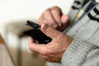 LAS BREÑAS: A través De Una Estafa Telefónica, Robaron Más De  Millones A Una Mujer De 75 Años