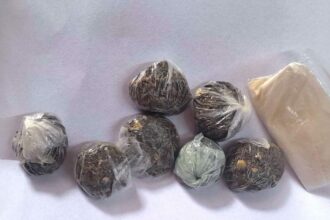 AVIA TERAI: Intentó Ingresar Droga Escondida En Sus Zapatillas Durante La Visita A Un Detenido