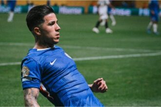 Chelsea analizaría vender a Enzo Fernández: el estratosférico precio que le puso