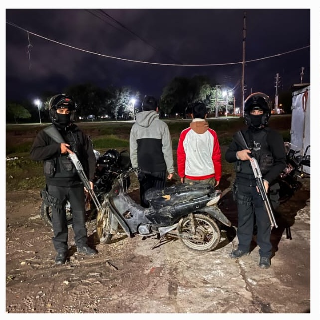 CHACO: Dos Jóvenes Fueron Demorados Por Circular En Moto Con Numeración Adulterada