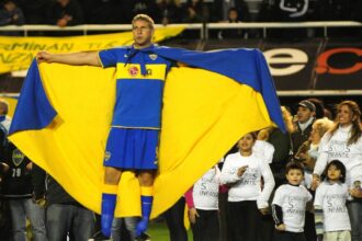 Una adiós sin igual, un arco de regalo y un campeón olvidado: a 14 años del último partido de Martín Palermo