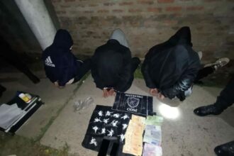 RESISTENCIA: Tres Jóvenes Demorados Con Cocaína En Barrio Resistiré