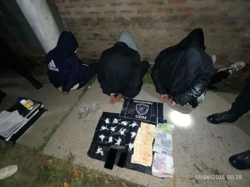 RESISTENCIA: Tres Jóvenes Demorados Con Cocaína En Barrio Resistiré
