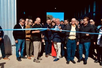 Sáenz Peña: Zdero acompañó la inauguración de la fábrica de aceites esenciales de palo santo “Heffner Oil”