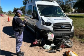 MARGARITA BELÉN: Un Motociclista Sufrió Fractura Expuesta Tras Chocar Con Una Ambulancia