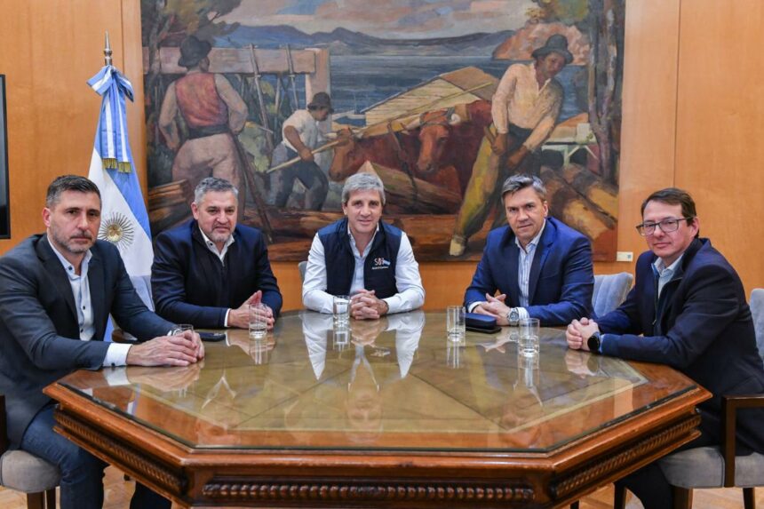 Bs. As: El Gobernador Zdero Fue Recibido Por El Ministro Caputo Para Avanzar En Agenda Conjunta De Trabajo