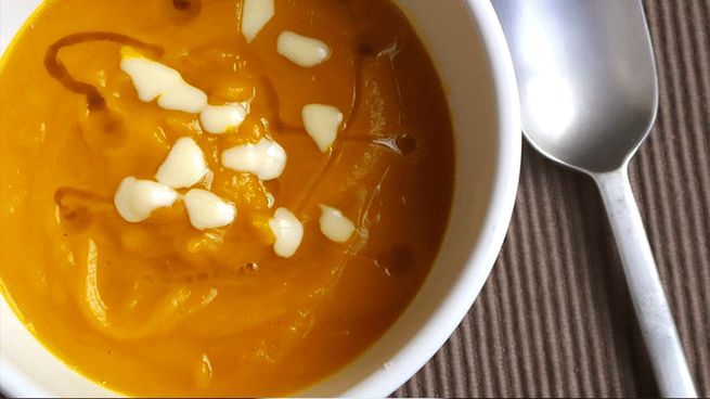 Cuáles son las mejores sopas para combatir el invierno, según la Inteligencia Artificial