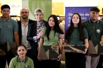 Educación Entregó Calzados De Seguridad A Estudiantes De Escuelas Técnicas Para Las Prácticas Profesionalizantes