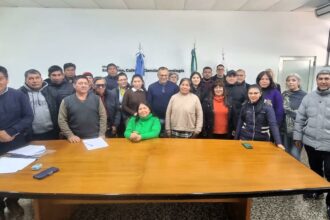 Educación Y El Consejo Qompi De Pampa Del Indio Avanzan En La Regularización De La Escuela De Gestión Social