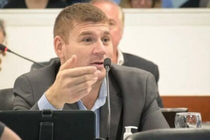 «Oposición ausente: No asistieron a la sesión que ellos mismos convocaron», dijo Lazzarini