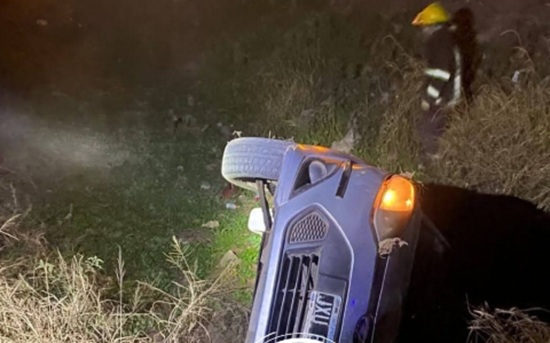 PINEDO: Conductor Desconoce El Camino Y Termina Volcando Con Una Menor A Bordo