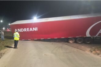 CHACO: Se Desprendió El Acoplado De Un Camión Y Quedó Cruzado En La Ruta