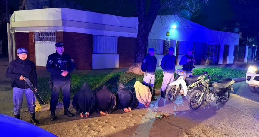 RESISTENCIA:  Detienen A Cuatro Jóvenes Y Secuestran Un Arma De Fuego