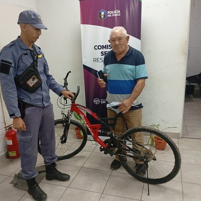 CHACO: Lo Demoraron Para Identificarlo, Era Buscado Por La Justicia Y Tenía Una Bicicleta Y Un Teléfono Sustraídos
