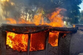 TACO POZO: Dejó A Sus Hijos Jugando En Su Casa Y Se Prendió Fuego La Vivienda
