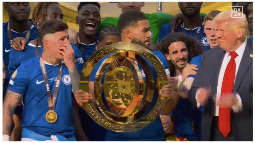 Cole Palmer, la figura de Chelsea, incrédulo con Donald Trump en la entrega del trofeo: “¿Qué está haciendo?”