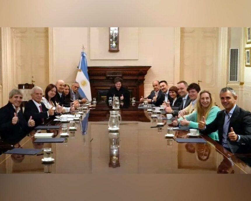 Javier Milei encabezará una reunión de Gabinete para analizar la estrategia para blindar los vetos en el Congreso
