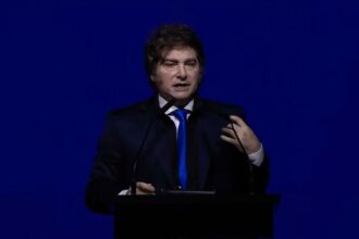 Milei publicó una extensa carta y negó que la suba del dólar tenga un impacto en los precios