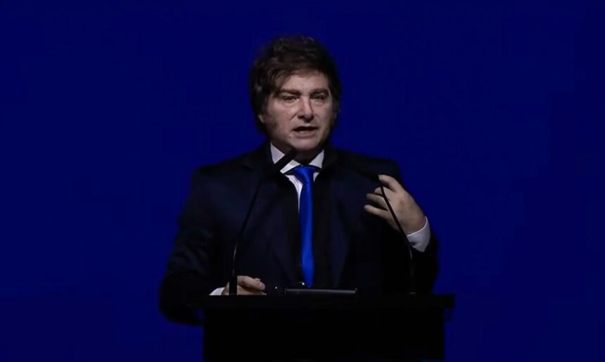 Milei publicó una extensa carta y negó que la suba del dólar tenga un impacto en los precios