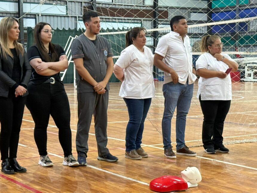 Capacitación Sobre Rcp En El Club Bancario