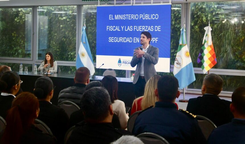 Chaco Capacitó A Personal De Las Fuerzas De Seguridad Sobre El Nuevo Código Procesal Penal Federal