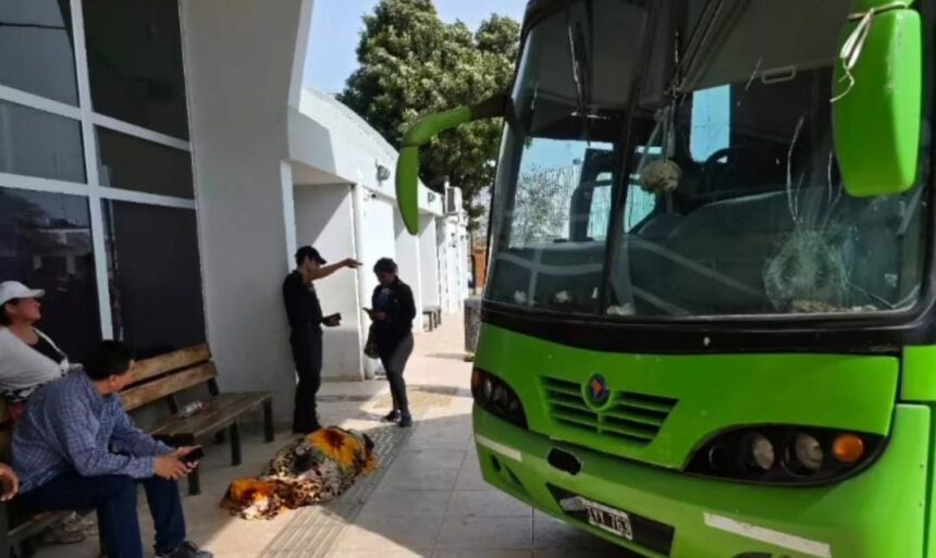 CASTELLI:  Una Mujer Murió Tras Descompensarse En La Terminal