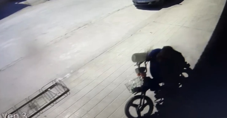 VILLA ÁNGELA: Perdió El Control Y Chocó Contra Una Pared