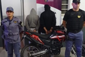 RESISTENCIA:  Detienen A Una Pareja Con Un Arma De Fuego A Bordo De Una Motocicleta