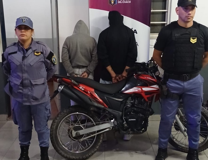 RESISTENCIA:  Detienen A Una Pareja Con Un Arma De Fuego A Bordo De Una Motocicleta