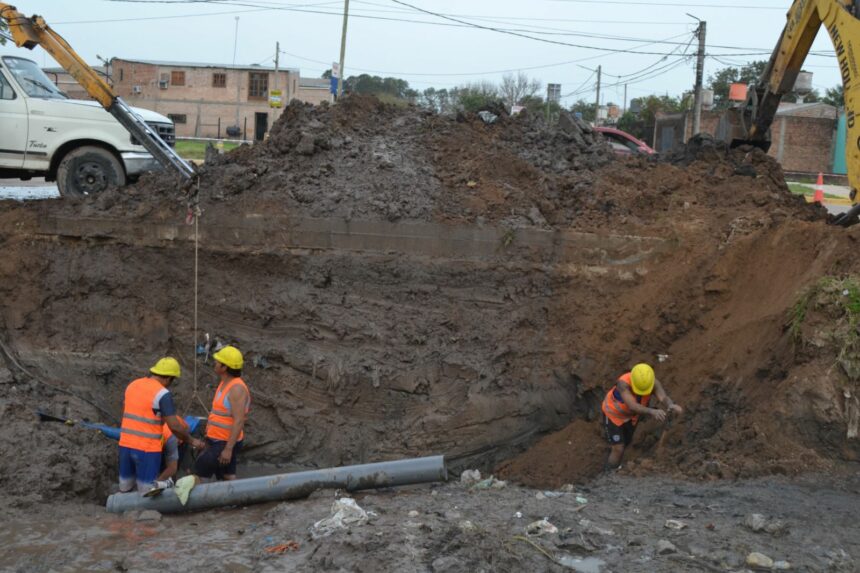 Resistencia: Sameep Restablece El Servicio De Agua Potable En Villa Luzuriaga, Tras Reparación De Cañería