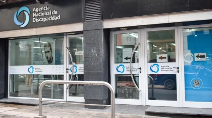 Coimas en discapacidad: allanaron las sedes de la Andis y de la drogería Suizo Argentina