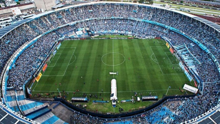 Racing vs Vélez: qué pasará con los visitantes en el enfrentamiento por Copa Libertadores
