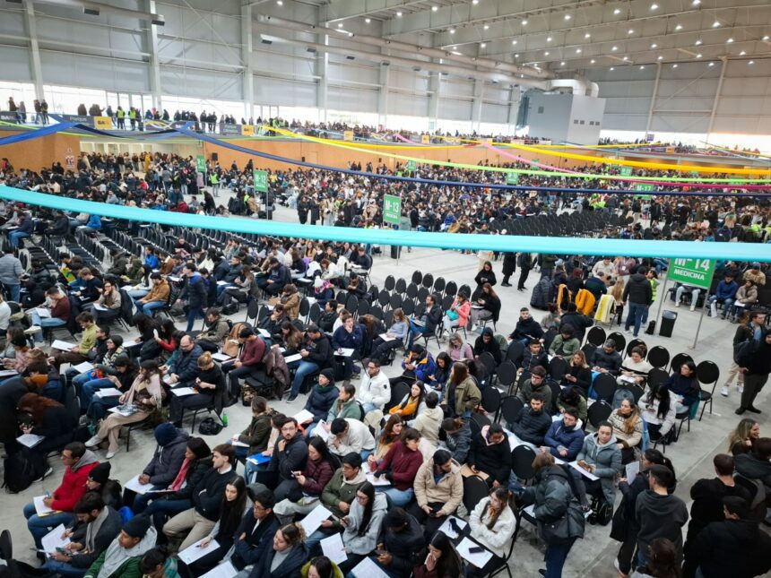 El Gobierno implementará “un profundo cambio” en el sistema para convalidar los títulos médicos de extranjeros